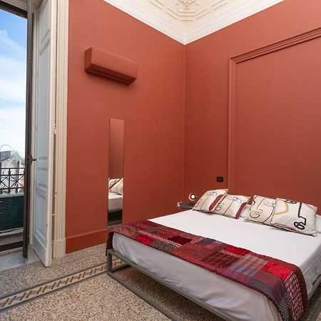 81 Suite And Breakfast Catania Bagian luar foto