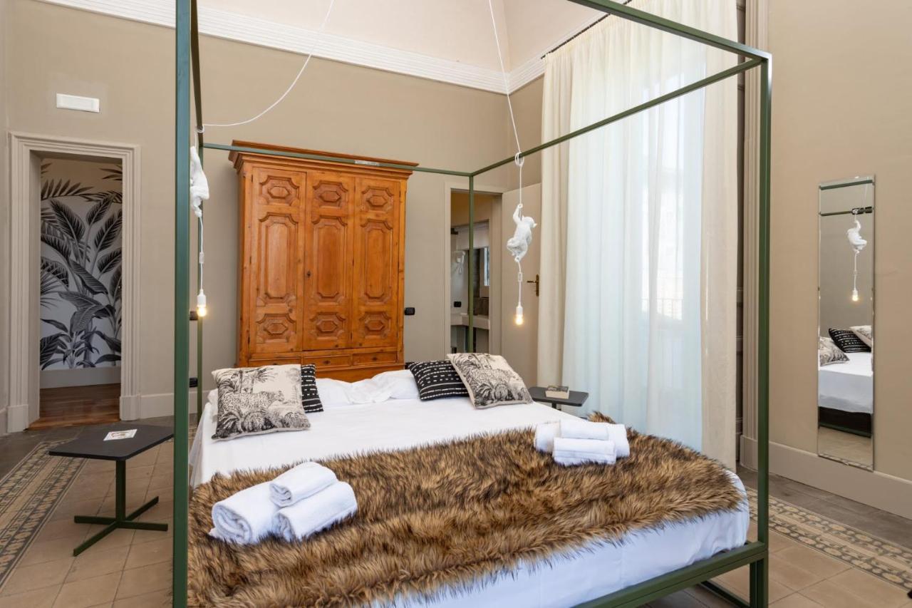 81 Suite And Breakfast Catania Bagian luar foto