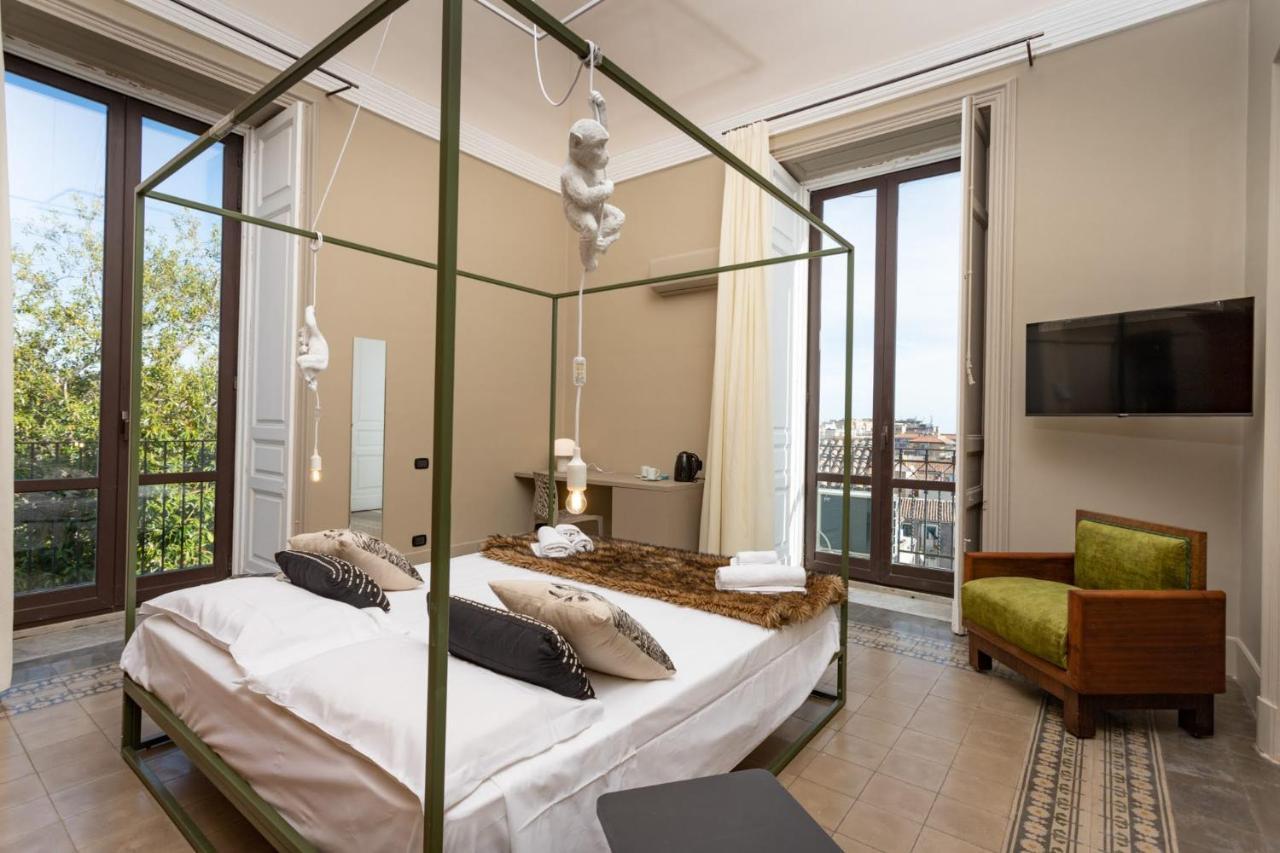 81 Suite And Breakfast Catania Bagian luar foto