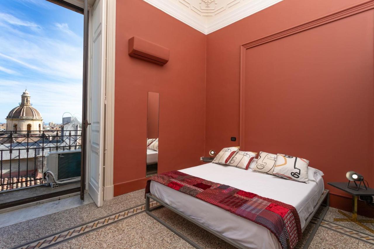 81 Suite And Breakfast Catania Bagian luar foto